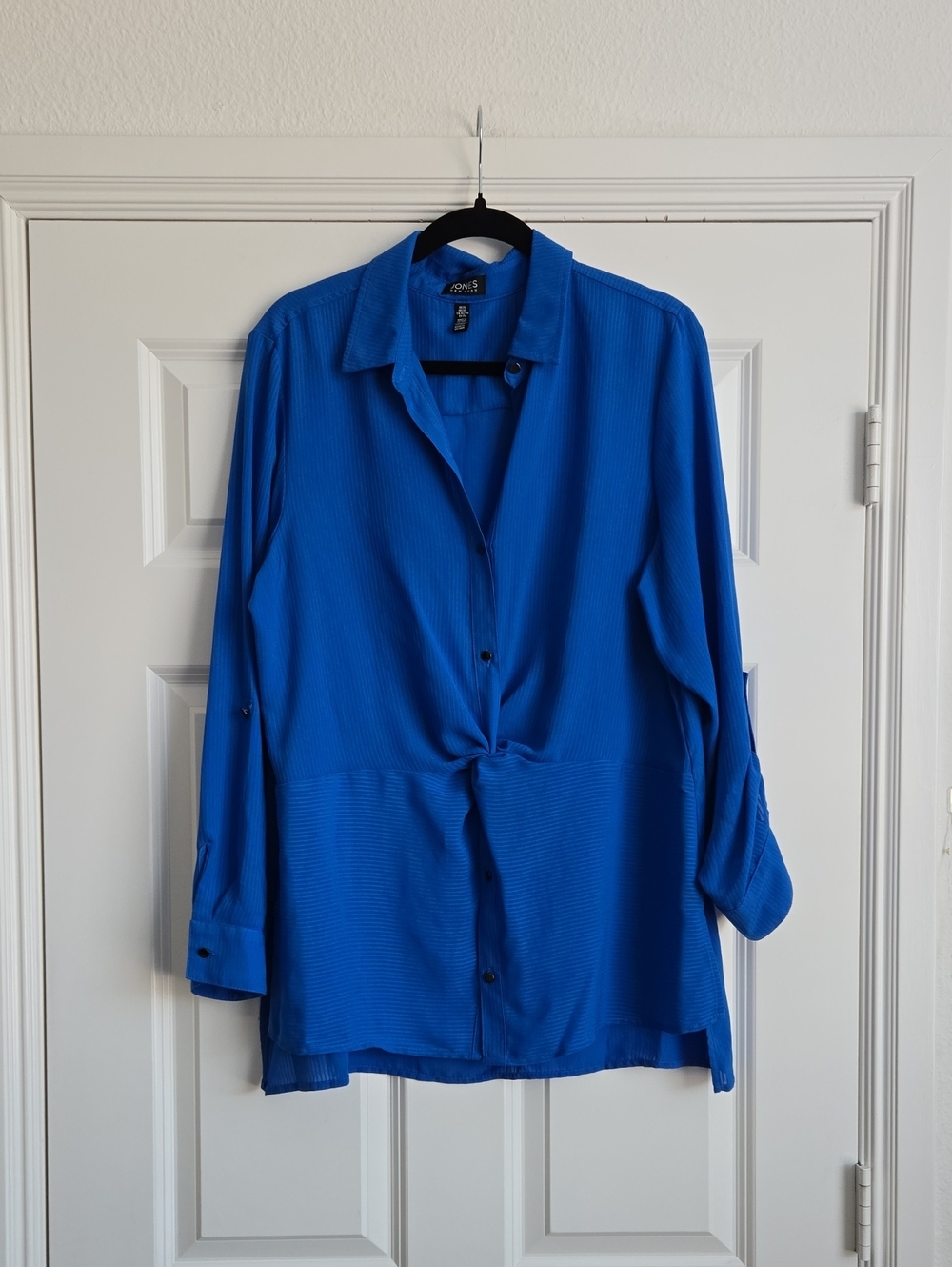 Jones button up shirt (NWOT)
